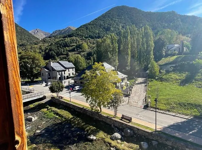 Atico El Mirador De Sallent Lägenhet